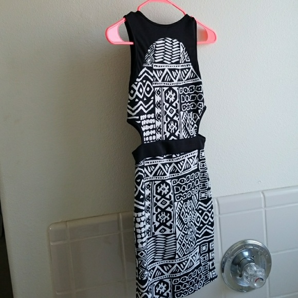 Dress - Picture 2 of 2